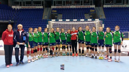mladšie dorastenky v Steel Aréne 5.11.2016